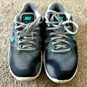 Women’s light weight Nike running shoes